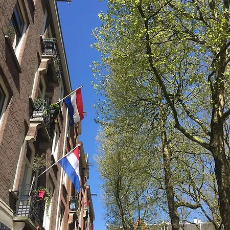 Boven Het Plein Amsterdam
